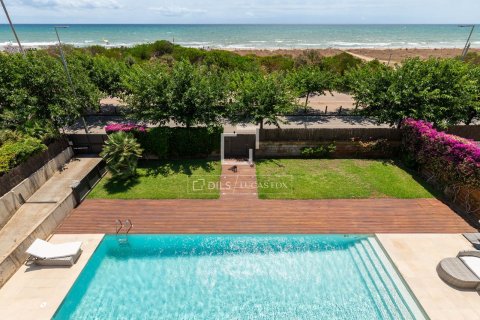 Villa for rent in Gava, Barcelona, Spain 6 bedrooms, 800 sq.m. No. 161477 - photo 2