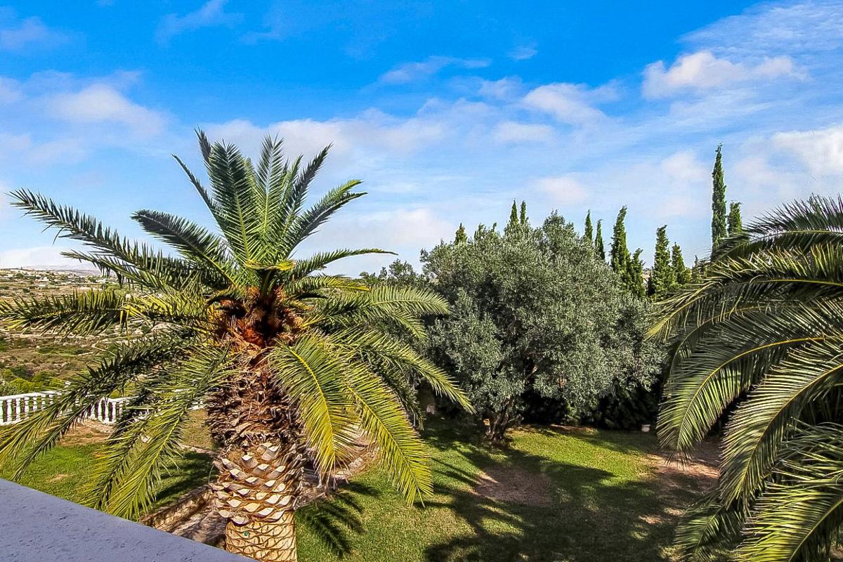 Villa a Benissa, Alicante, Spagna 7 camere da letto, 465 mq. N° 80780