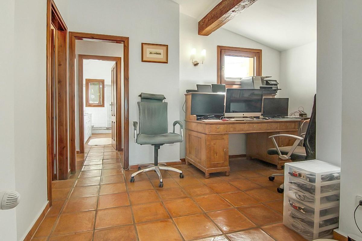 Villa a Benissa, Alicante, Spagna 7 camere da letto, 465 mq. N° 80780