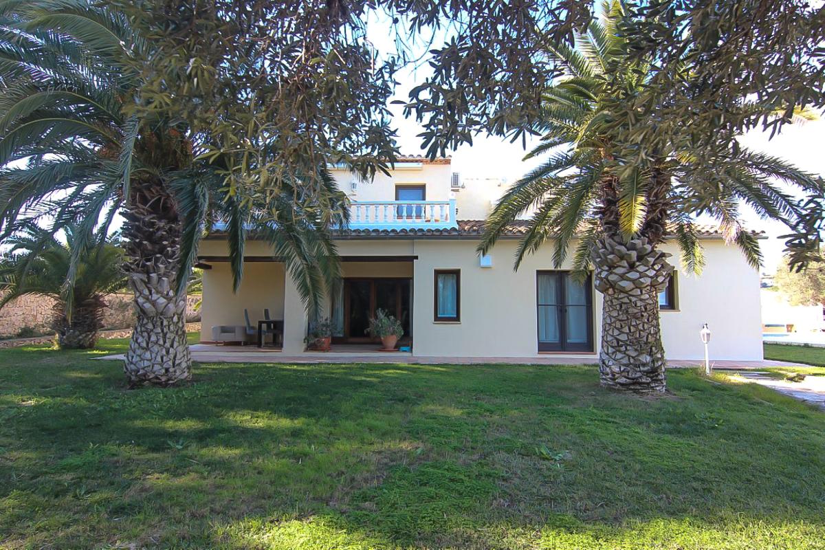 Villa a Benissa, Alicante, Spagna 7 camere da letto, 465 mq. N° 80780