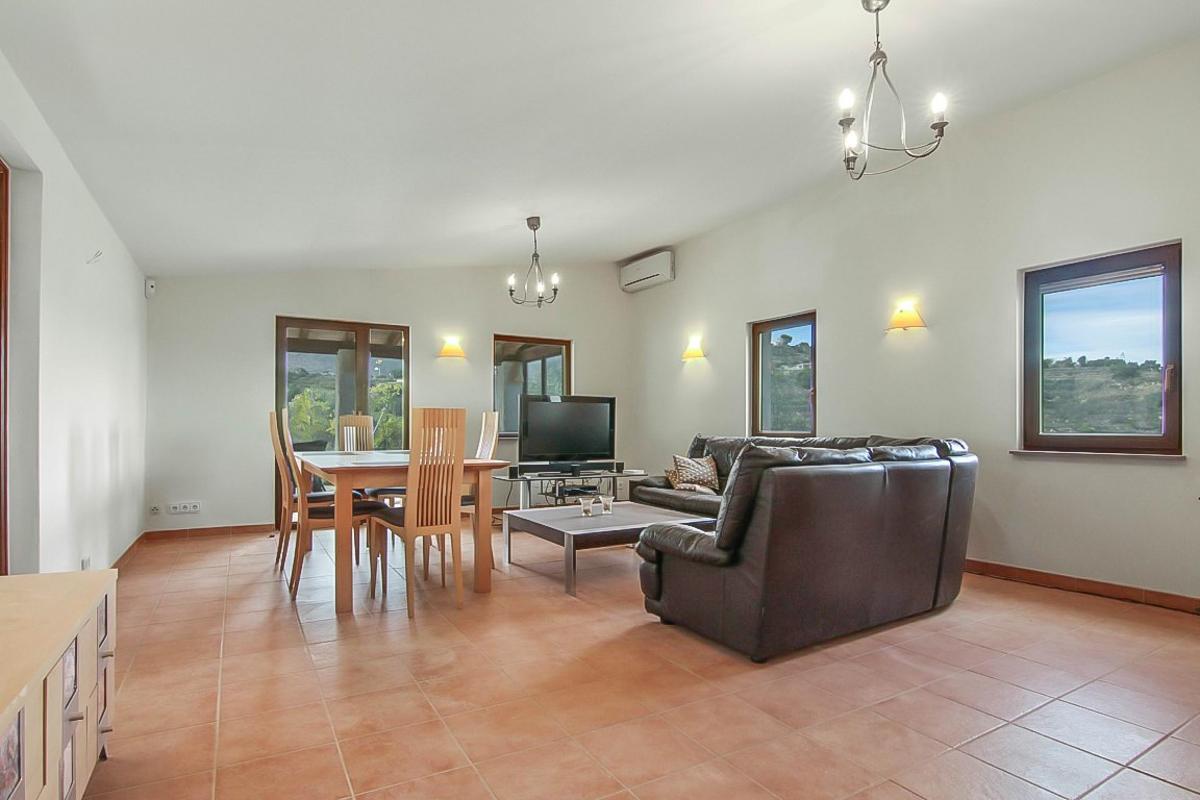 Villa a Benissa, Alicante, Spagna 7 camere da letto, 465 mq. N° 80780
