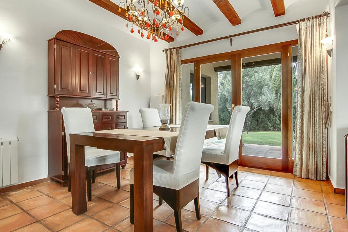 Villa a Benissa, Alicante, Spagna 7 camere da letto, 465 mq. N° 80780
