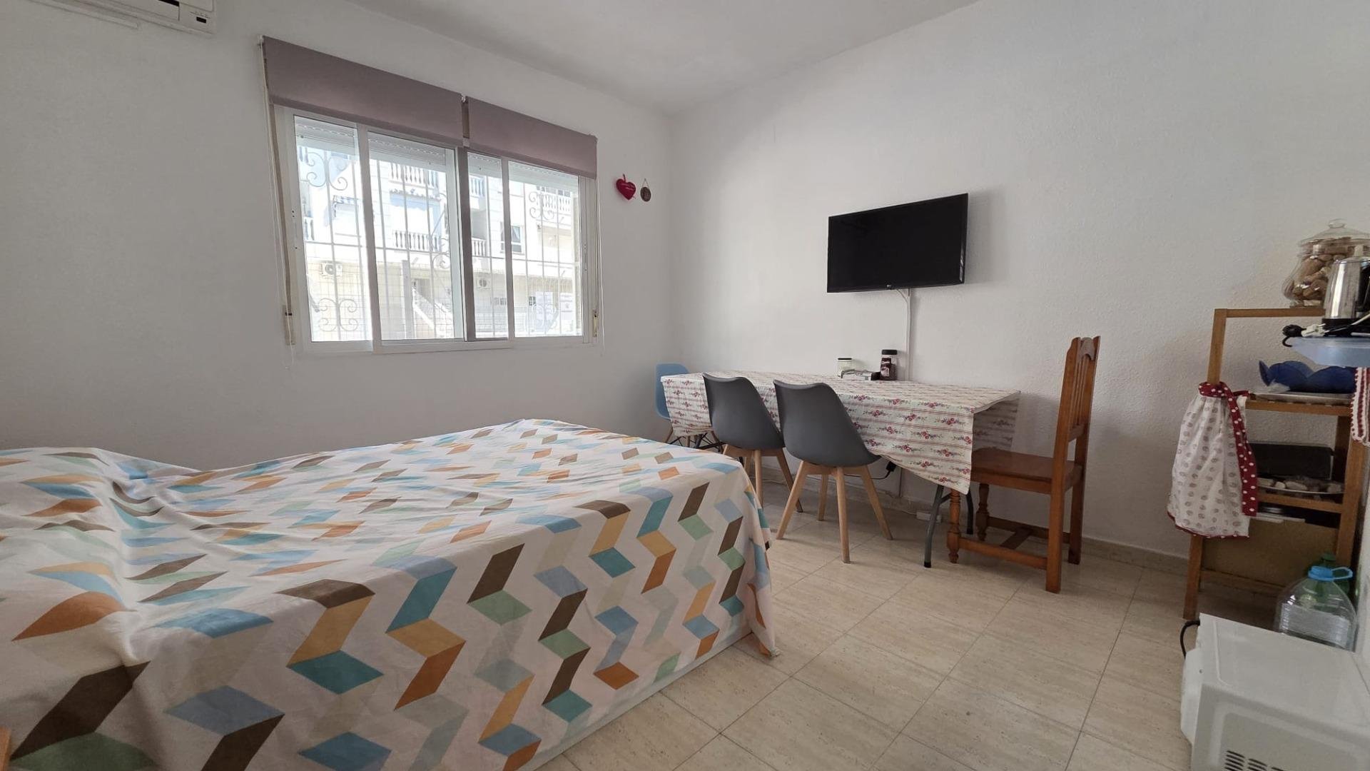 Wohnung in Torrevieja, Alicante, Spanien 39 m2 Nr. 194944