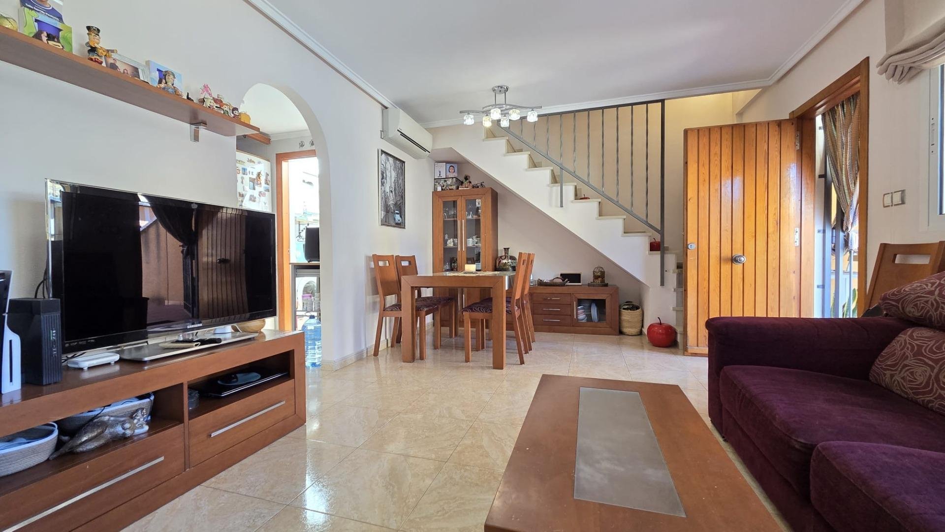 Casa a Torrevieja, Alicante, Spagna 3 camere da letto, 120 mq. N° 194945