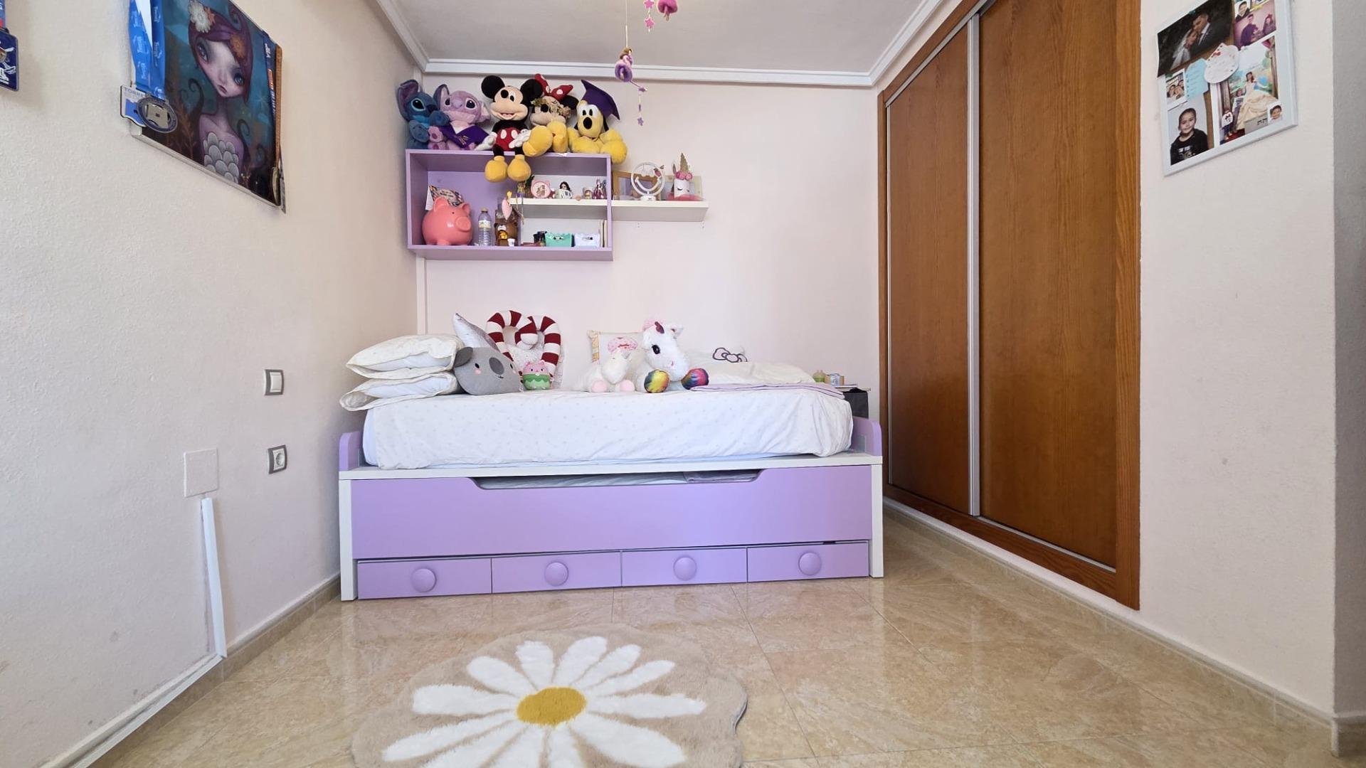 Casa a Torrevieja, Alicante, Spagna 3 camere da letto, 120 mq. N° 194945