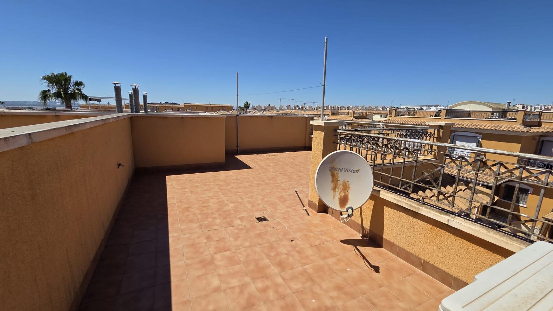 Casa a Torrevieja, Alicante, Spagna 3 camere da letto, 120 mq. N° 194945