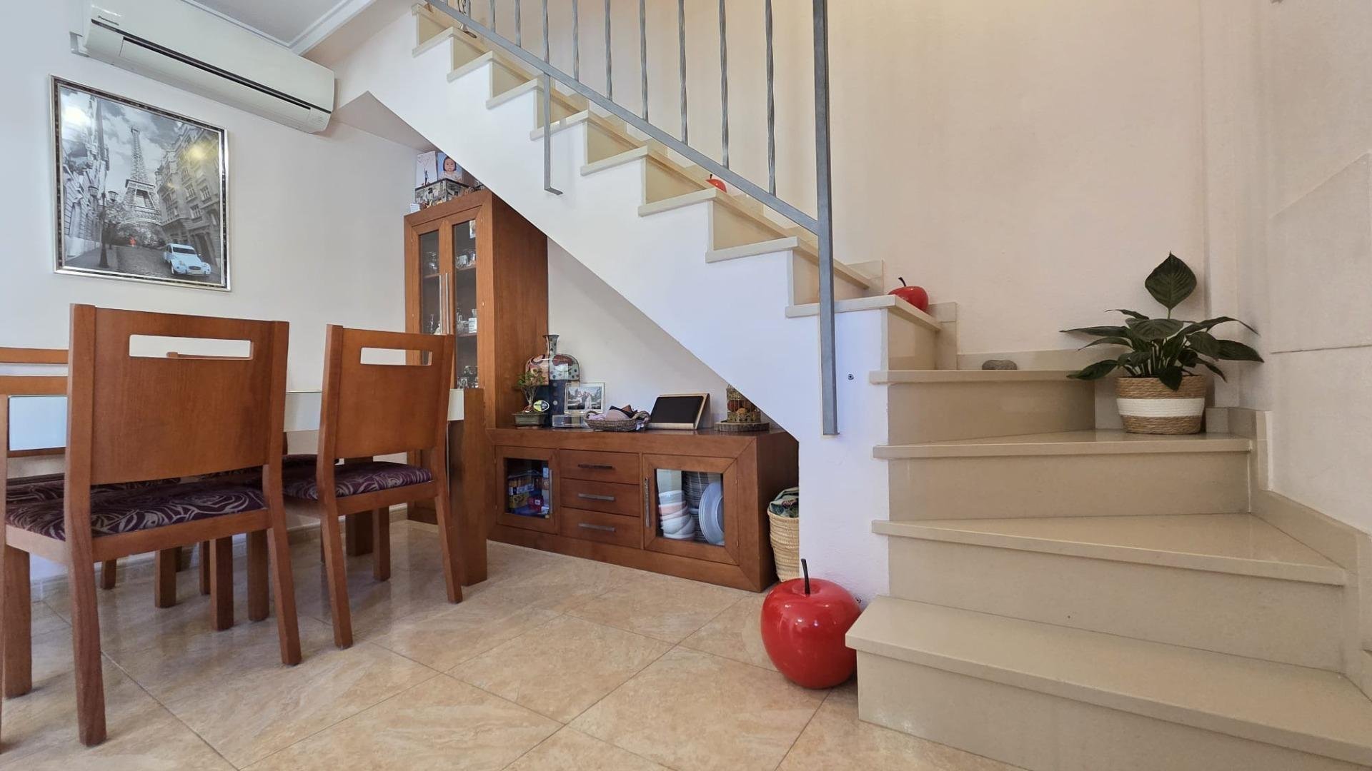 Casa a Torrevieja, Alicante, Spagna 3 camere da letto, 120 mq. N° 194945