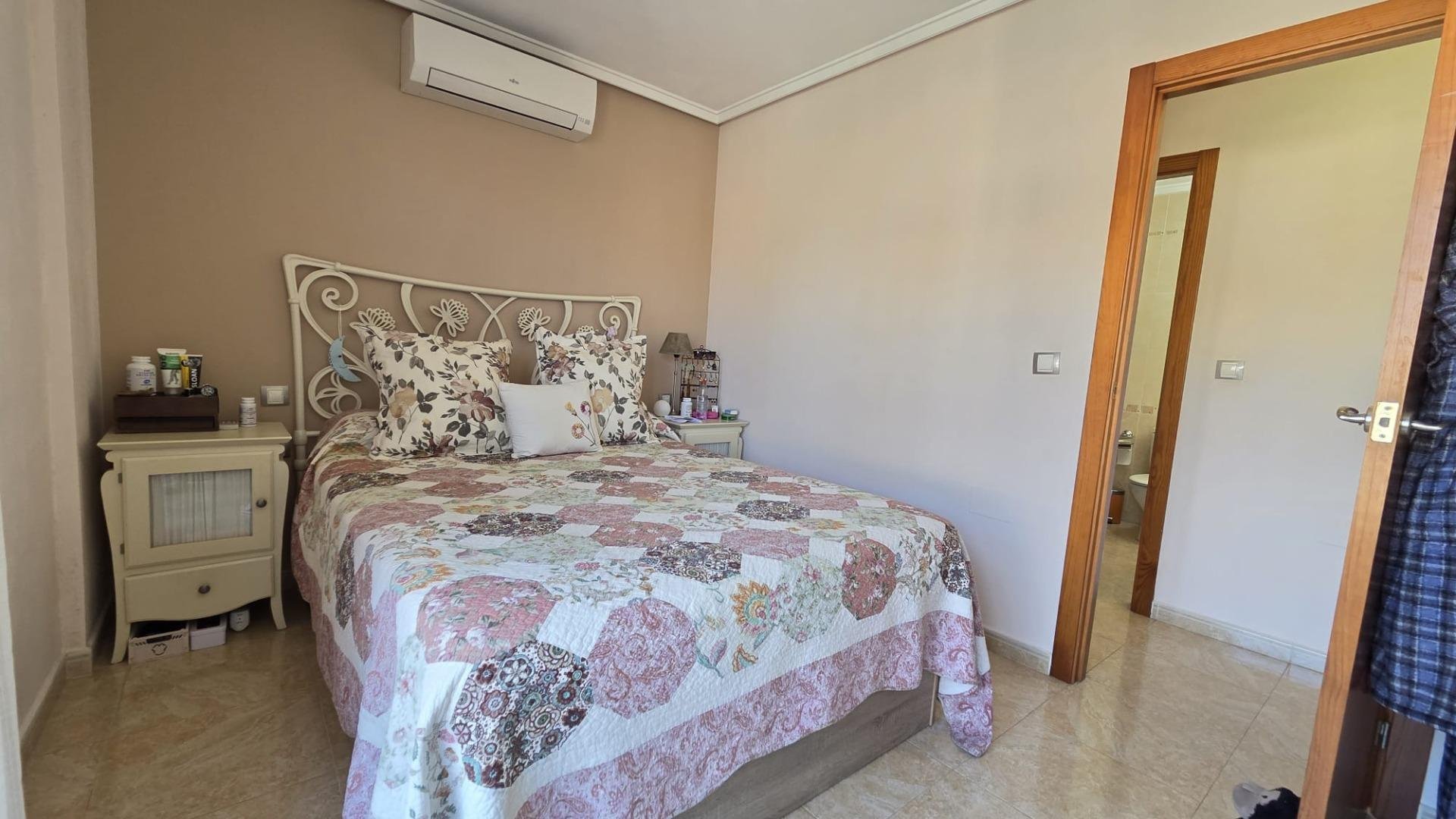Casa a Torrevieja, Alicante, Spagna 3 camere da letto, 120 mq. N° 194945
