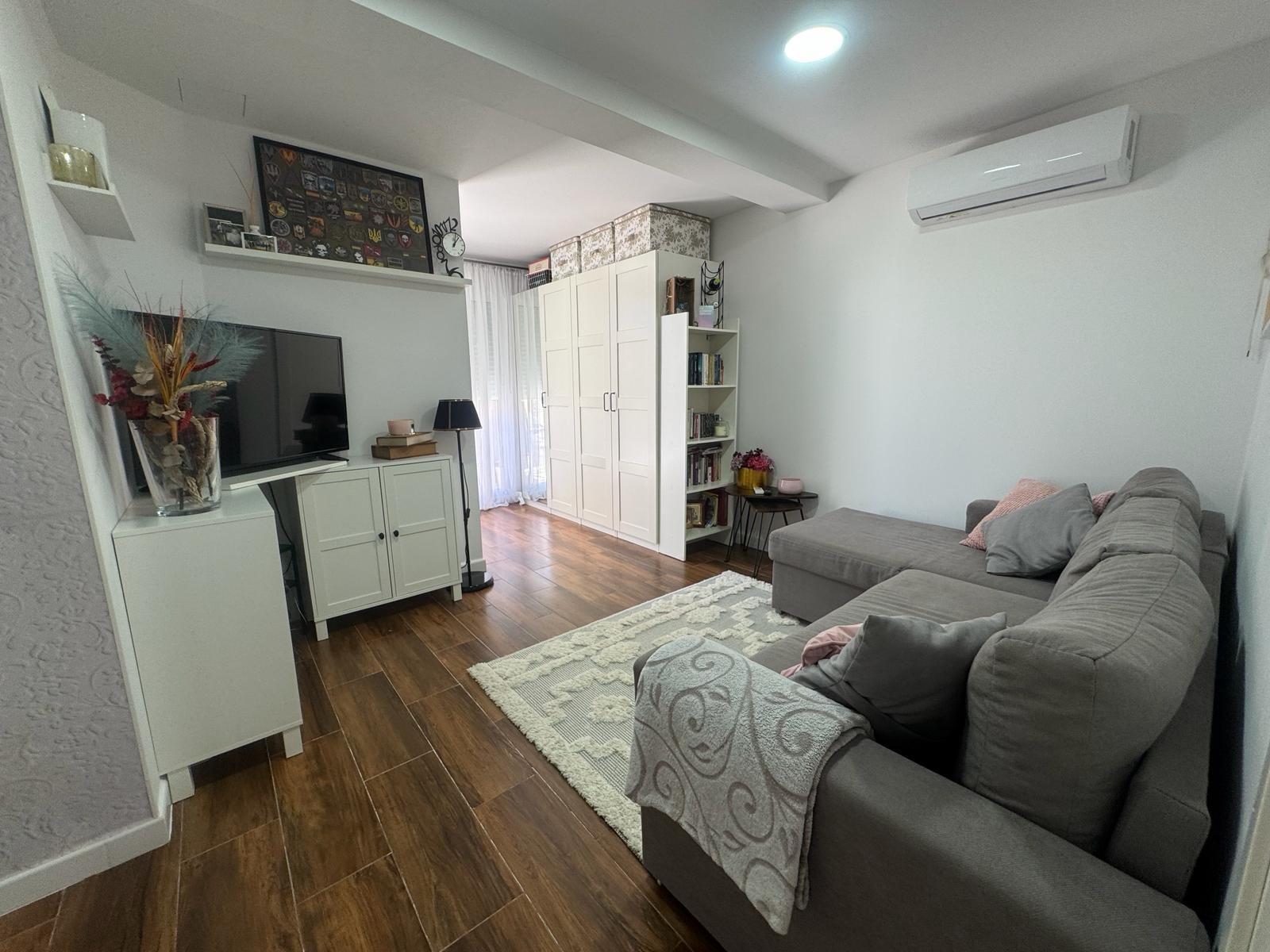 House in Torrevieja, Alicante, Spain 1 bedroom, 60 sq.m. No. 194946