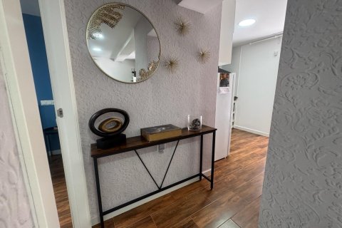House à vendre à Torrevieja, Alicante, Espagne, 1 chambre, 60 m2 No. 194946 - photo 15