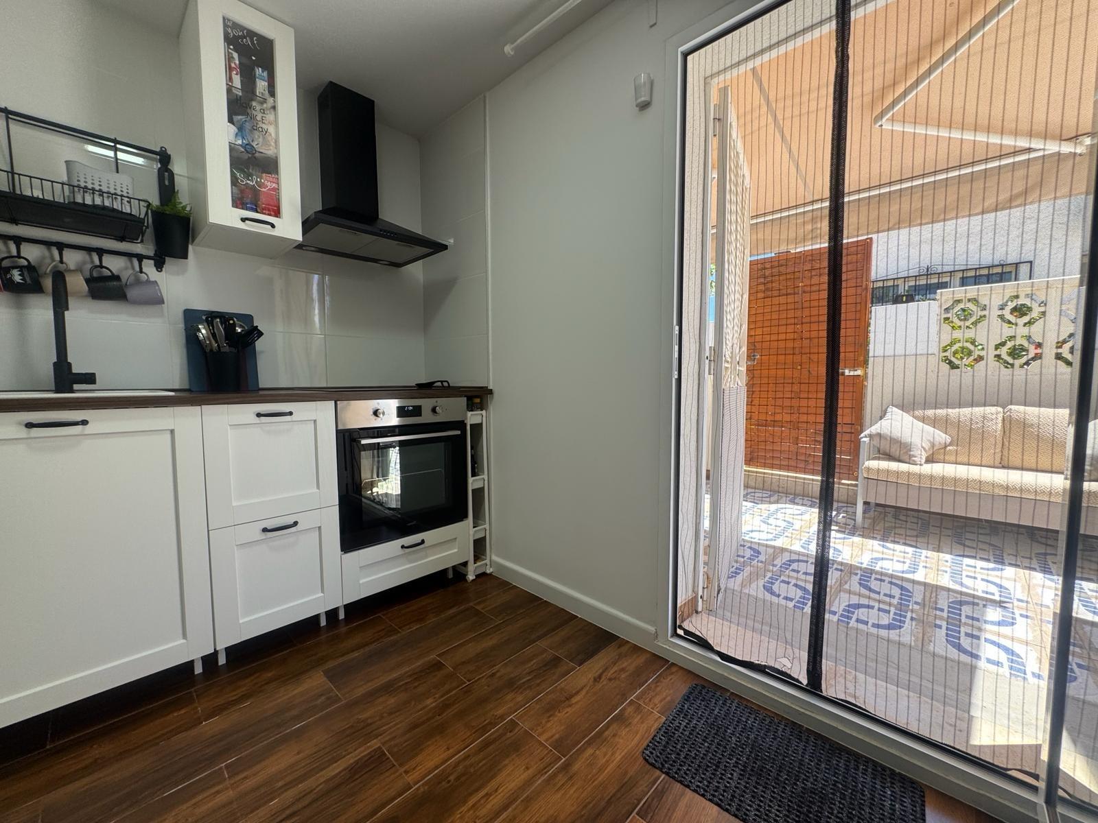 House in Torrevieja, Alicante, Spain 1 bedroom, 60 sq.m. No. 194946