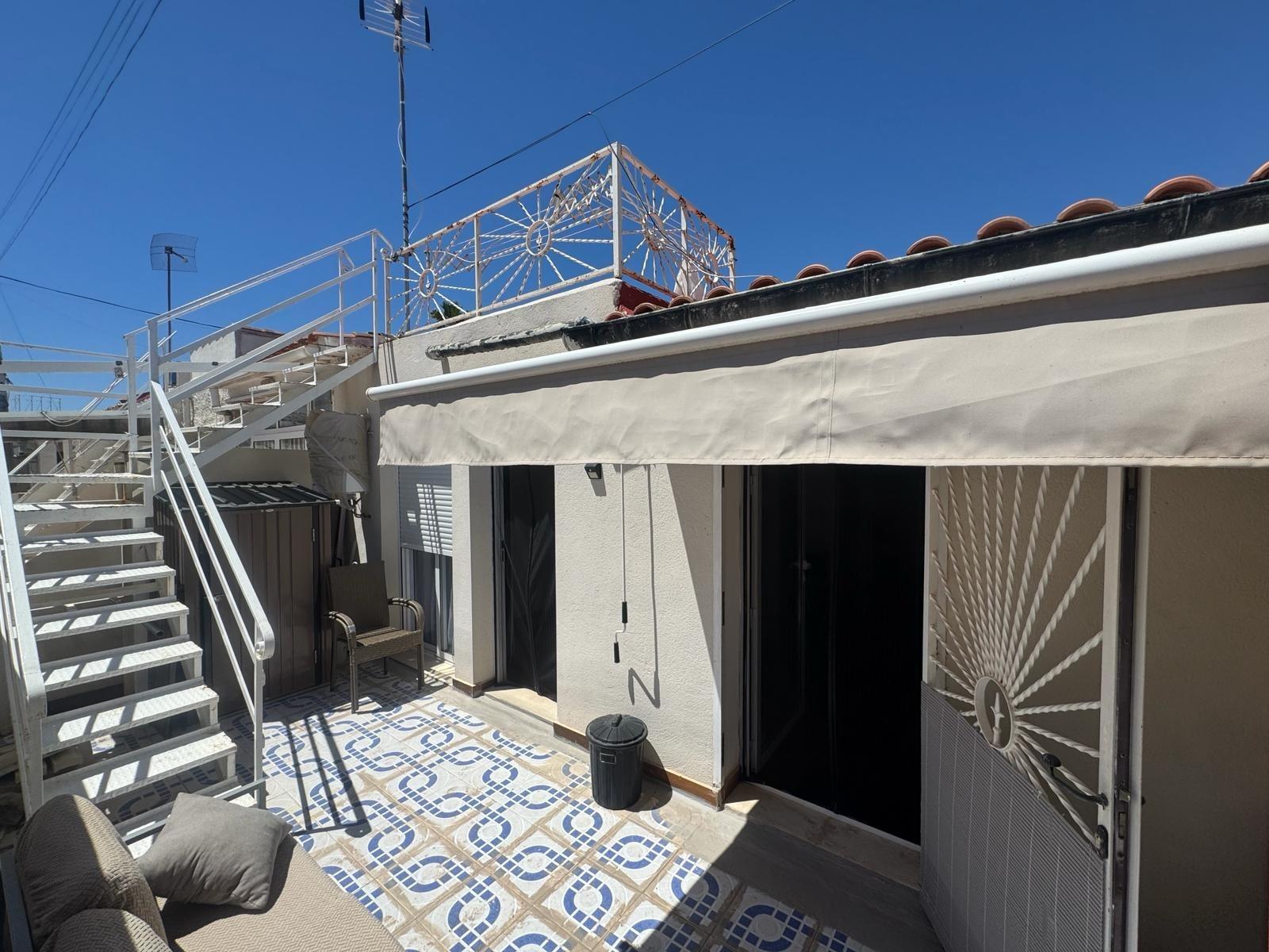 House in Torrevieja, Alicante, Spain 1 bedroom, 60 sq.m. No. 194946