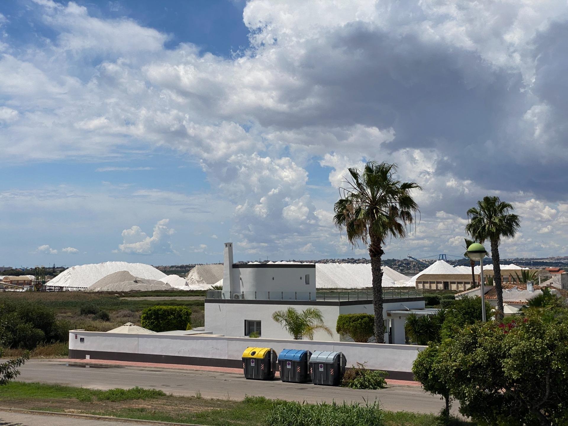 Appartamento a Torrevieja, Alicante, Spagna 3 camere da letto, 140 mq. N° 194948