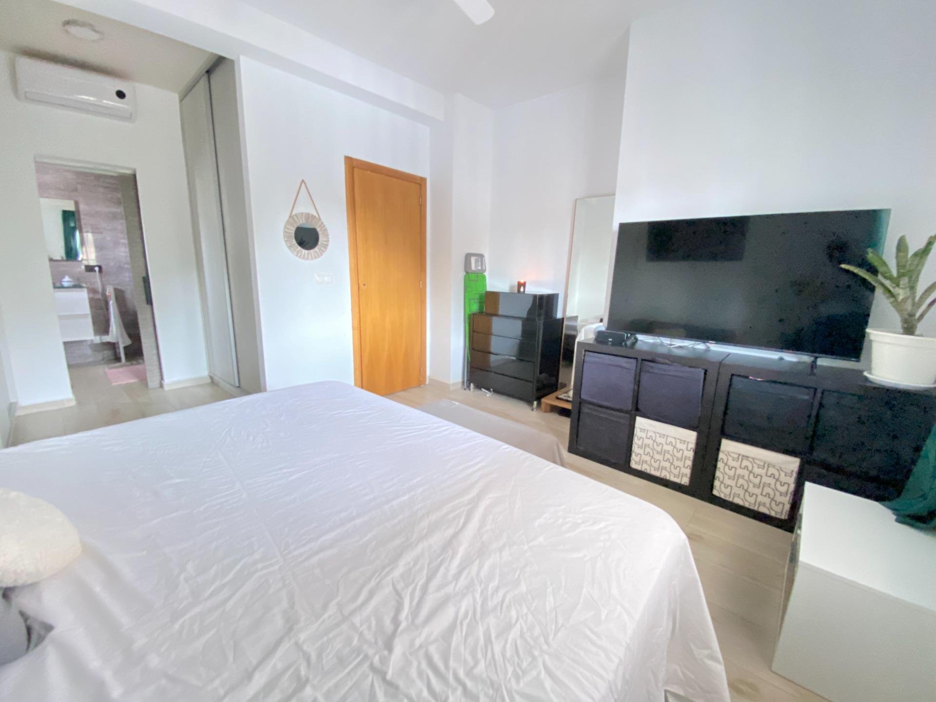 Appartamento a Torrevieja, Alicante, Spagna 3 camere da letto, 140 mq. N° 194948