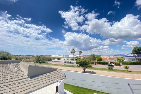 Apartamento en venta en Torrevieja, Alicante, España 3 dormitorios, 140 m2 No. 194948 - foto 8