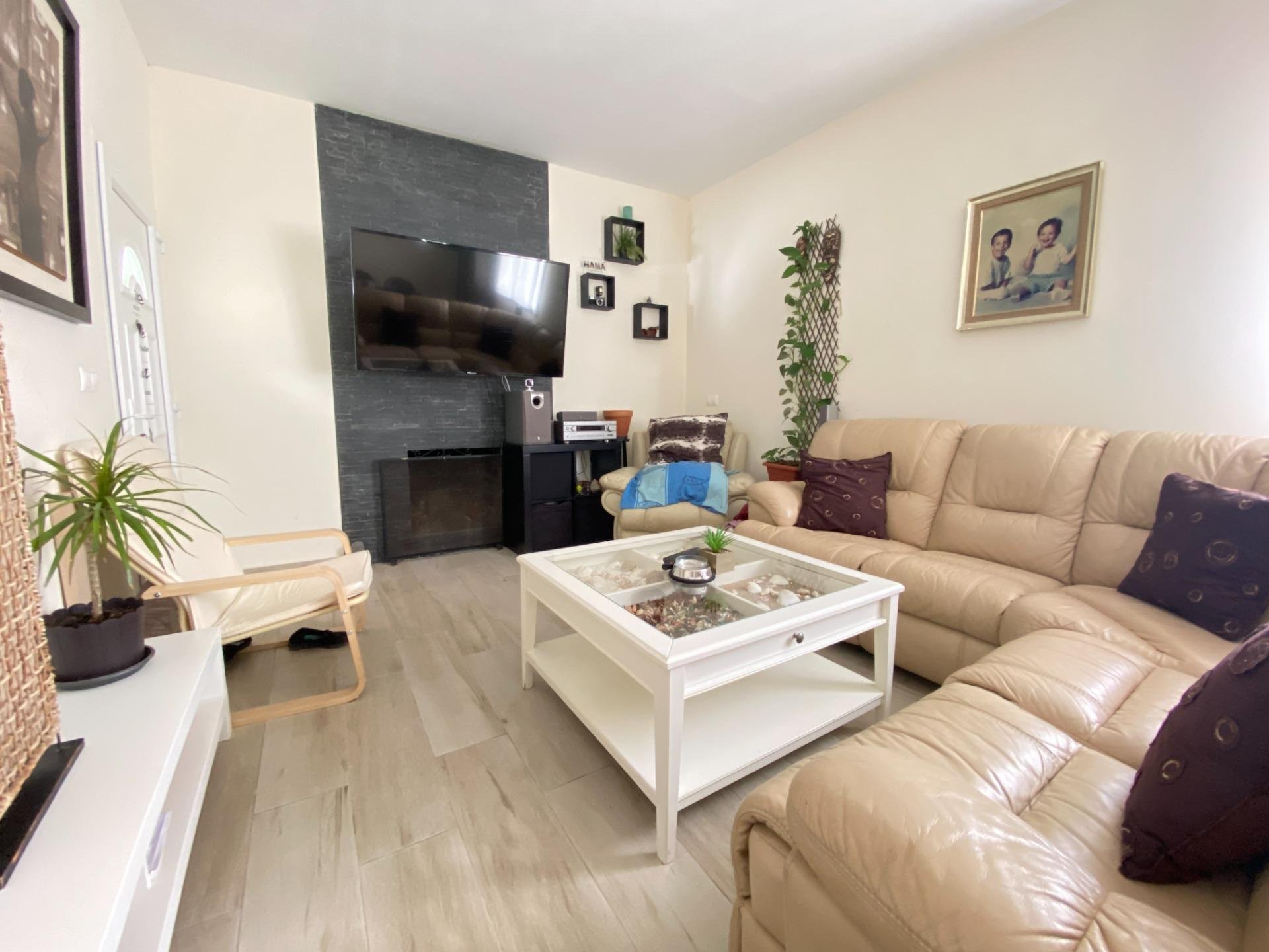 Appartamento a Torrevieja, Alicante, Spagna 3 camere da letto, 140 mq. N° 194948