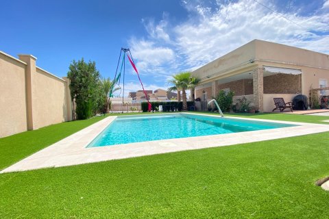 Apartamento en venta en Torrevieja, Alicante, España 3 dormitorios, 140 m2 No. 194948 - foto 5
