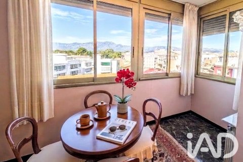 Huoneisto Tortosa, Tarragona, Espanja 3 makuuhuonetta, 142 m2 No. 195832