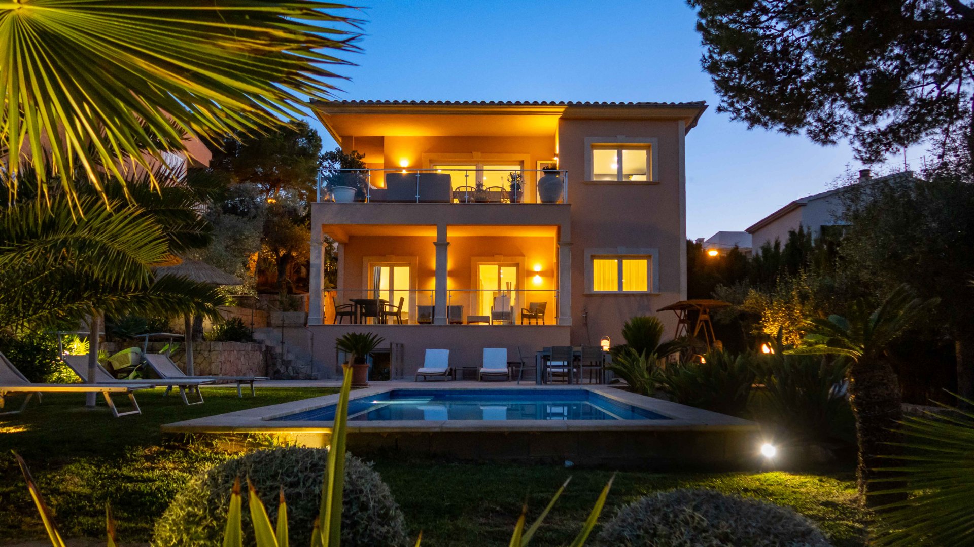 Villa i Port Adriano, Mallorca, Spanien 5 sovrum, 250 kvm. Nr. 112048
