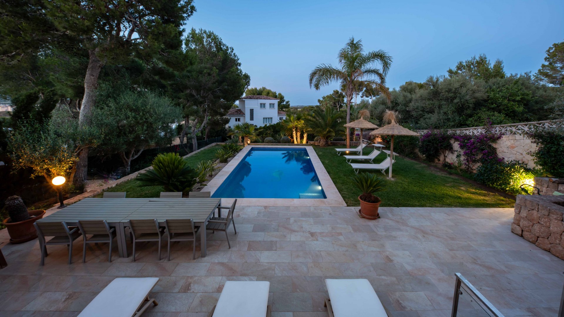 Villa i Port Adriano, Mallorca, Spanien 5 sovrum, 250 kvm. Nr. 112048