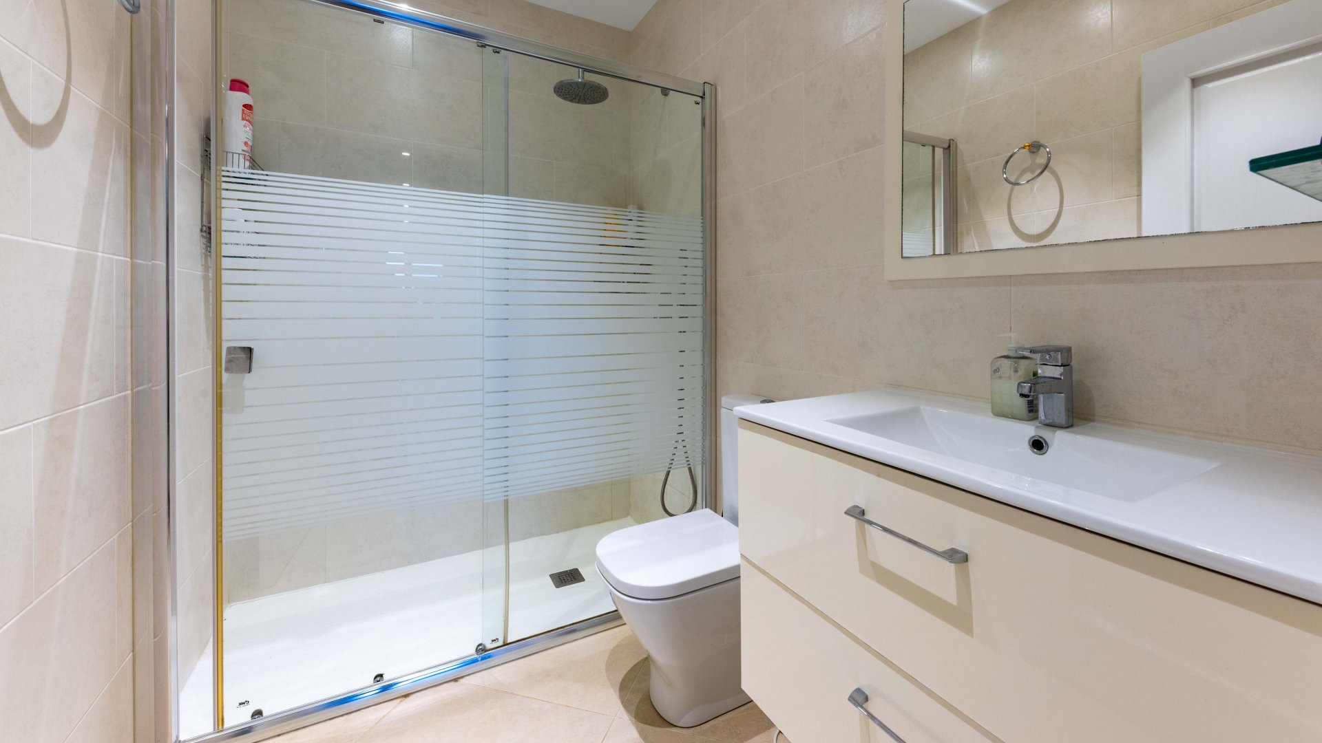 Villa i Port Adriano, Mallorca, Spanien 5 sovrum, 250 kvm. Nr. 112048