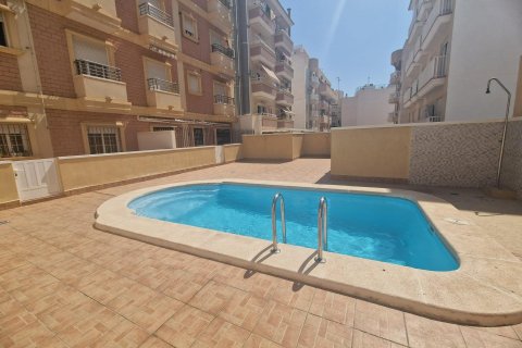 Wohnung zum Verkauf in Torrevieja, Alicante, Spanien 2 Schlafzimmer, 70 m2 Nr. 182864 - Foto 3