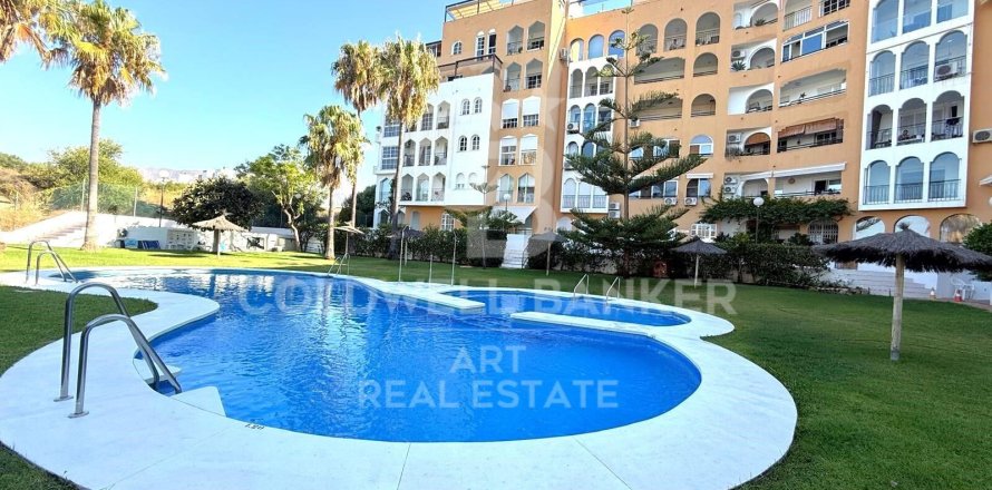 Apartment à Estepona, Malaga, Espagne 3 chambres, 128 m2 No. 157617