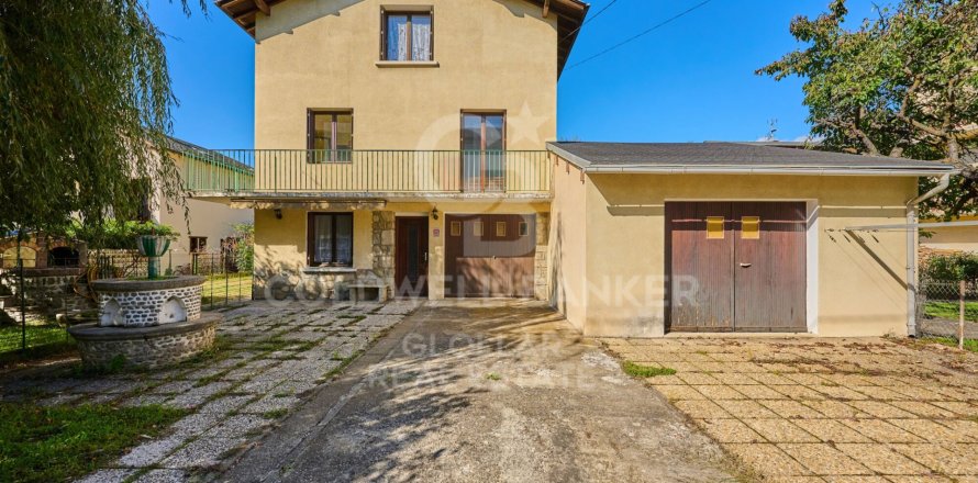 House in Spain 7 bedrooms, 240 sq.m. No. 157619