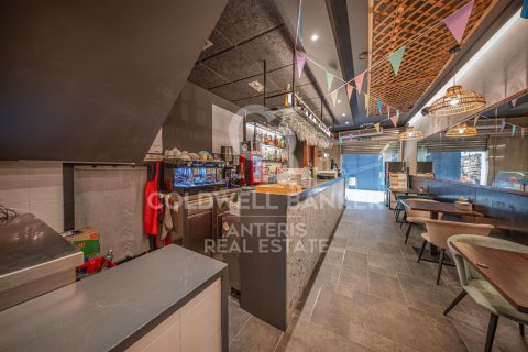 House for sale in Mataro, Barcelona, Spain 7 bedrooms, 368 sq.m. No. 157620 - photo 24