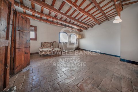 Hus till salu i Mataro, Barcelona, Spanien 7 sovrum, 368 kvm. Nr. 157620 - foto 19