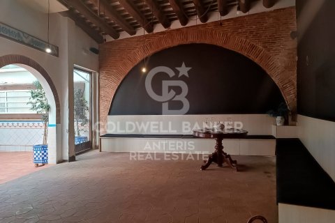 House for sale in Mataro, Barcelona, Spain 7 bedrooms, 368 sq.m. No. 157620 - photo 20