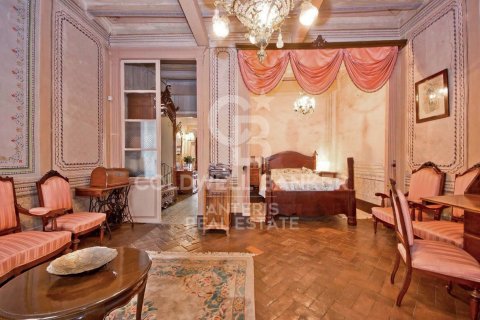 Hus till salu i Mataro, Barcelona, Spanien 7 sovrum, 368 kvm. Nr. 157620 - foto 4