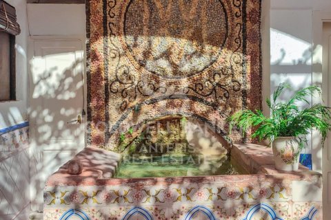 House for sale in Mataro, Barcelona, Spain 7 bedrooms, 368 sq.m. No. 157620 - photo 22