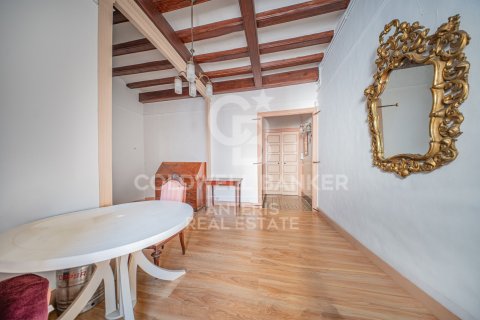 House for sale in Mataro, Barcelona, Spain 7 bedrooms, 368 sq.m. No. 157620 - photo 10