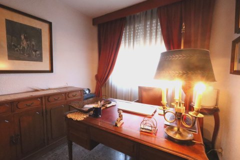 Apartament w Valencia, Hiszpania 4 sypialnie, 143 mkw. nr 146310 – zdjęcie 25