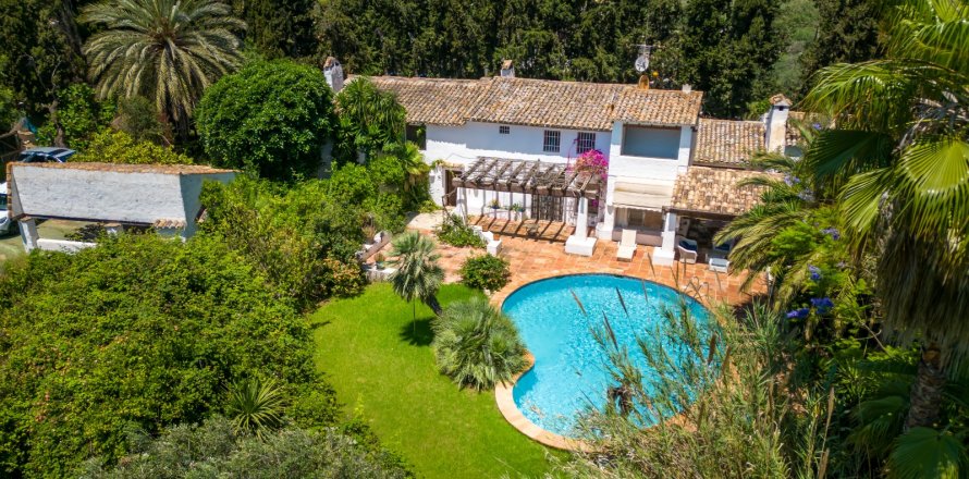 Villa in Albir, Alicante, Spanien 5 Schlafzimmer, 377 m2 Nr. 135615