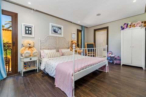 Продажа виллы в Сьюдад Кесада, Аликанте, Испания 4 спальни, 288м2 №135619 - фото 15