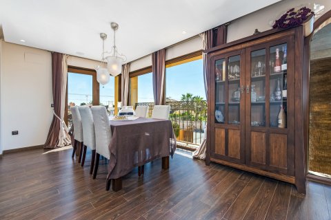 Продажа виллы в Сьюдад Кесада, Аликанте, Испания 4 спальни, 288м2 №135619 - фото 5