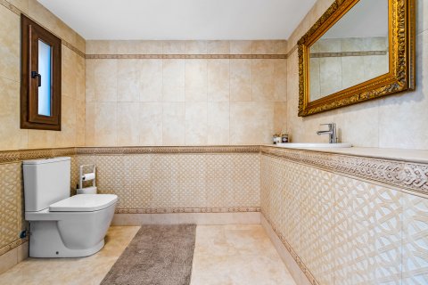 Продажа виллы в Сьюдад Кесада, Аликанте, Испания 4 спальни, 288м2 №135619 - фото 25