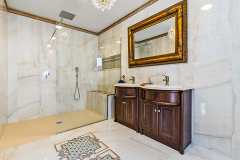 Продажа виллы в Сьюдад Кесада, Аликанте, Испания 4 спальни, 288м2 №135619 - фото 14