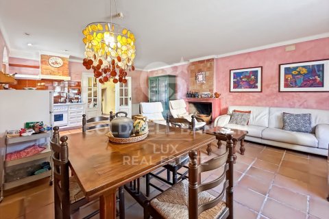 Huvila myytävänä Albons, Girona, Espanja, 2 makuuhuonetta, 174 m2 No. 159711 - kuva 2