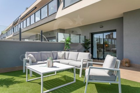 Apartment for sale in Santa Pola, Alicante, Spain 3 bedrooms,  No. 159712 - photo 2