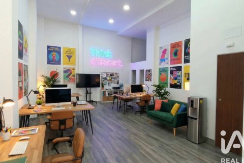 Ofiss Madrid, Spānijā 2 istabas, 100 m2 Nr. 187575