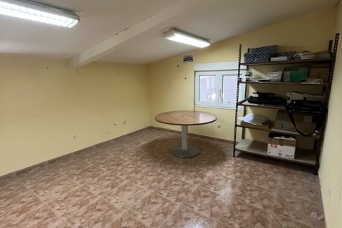 Liikekiinteistö vuokrattavana Pobladura De Pelayo Garcia, Leon, Espanja , 200 m2 No. 187579 - kuva 4