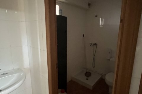 Liikekiinteistö vuokrattavana Pobladura De Pelayo Garcia, Leon, Espanja , 200 m2 No. 187579 - kuva 2