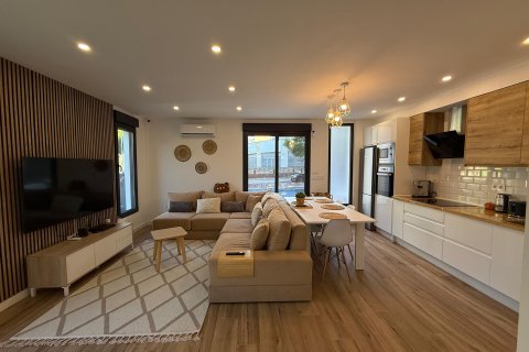 Kaupunkipientalo myytävänä Benidorm, Alicante, Espanja, 3 makuuhuonetta, 100 m2 No. 140646 - kuva 2