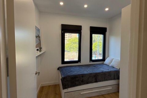 Kaupunkipientalo myytävänä Benidorm, Alicante, Espanja, 3 makuuhuonetta, 100 m2 No. 140646 - kuva 10