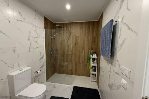 Kaupunkipientalo myytävänä Benidorm, Alicante, Espanja, 3 makuuhuonetta, 100 m2 No. 140646 - kuva 14