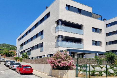 Huoneisto myytävänä Sant Andreu de Llavaneres, Barcelona, Espanja, 4 makuuhuonetta, 126 m2 No. 160111 - kuva 5