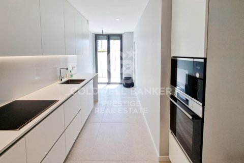 Huoneisto myytävänä Sant Andreu de Llavaneres, Barcelona, Espanja, 4 makuuhuonetta, 126 m2 No. 160111 - kuva 16